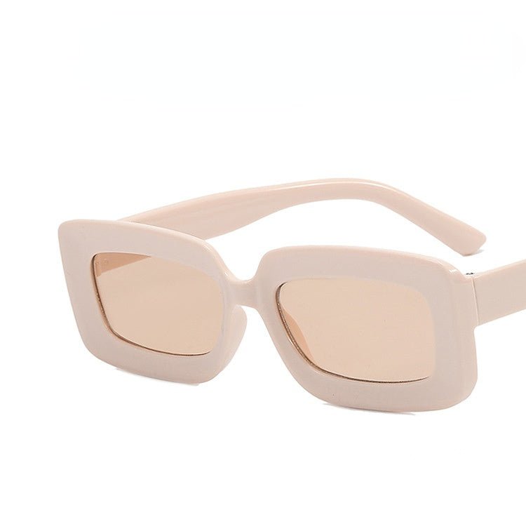 Venta al por mayor Square Fashion Small Frame Gafas de sol AC
